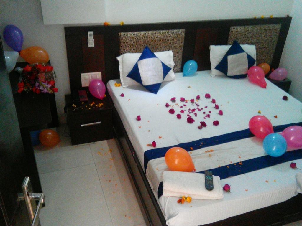 Hotel Taj Prince Agra  Bagian luar foto